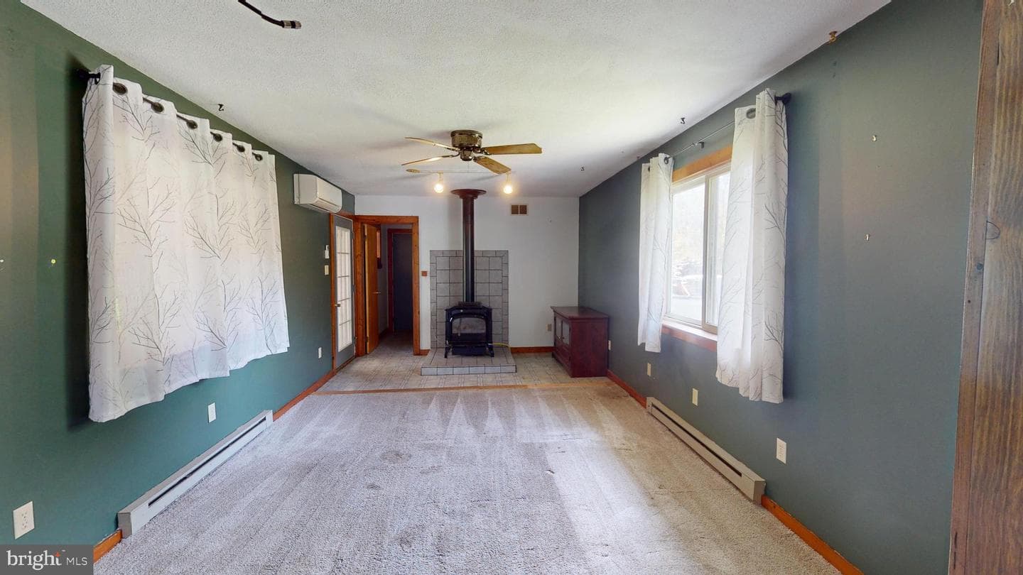 127 E Hannah Lane photo 9