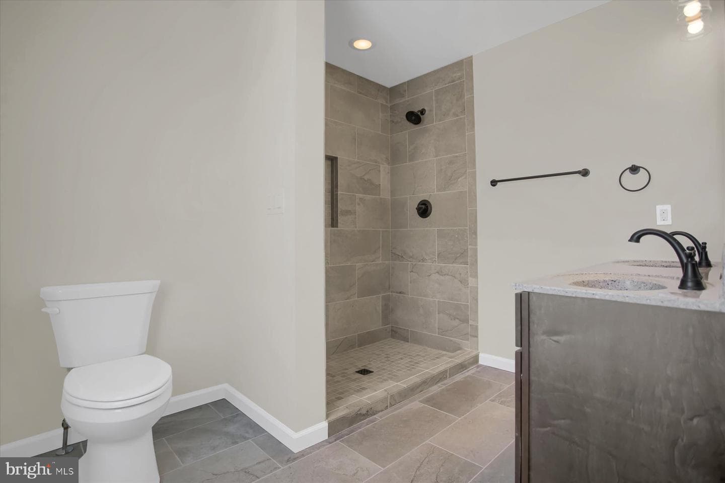 125 Josie Drive photo 24