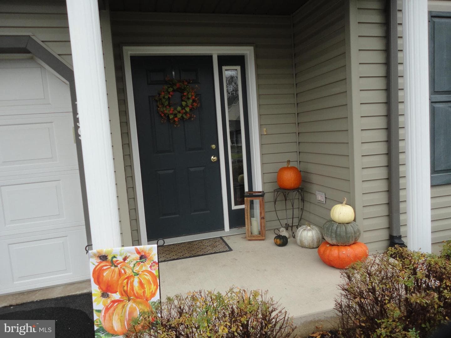 139 Winchester Court photo 2