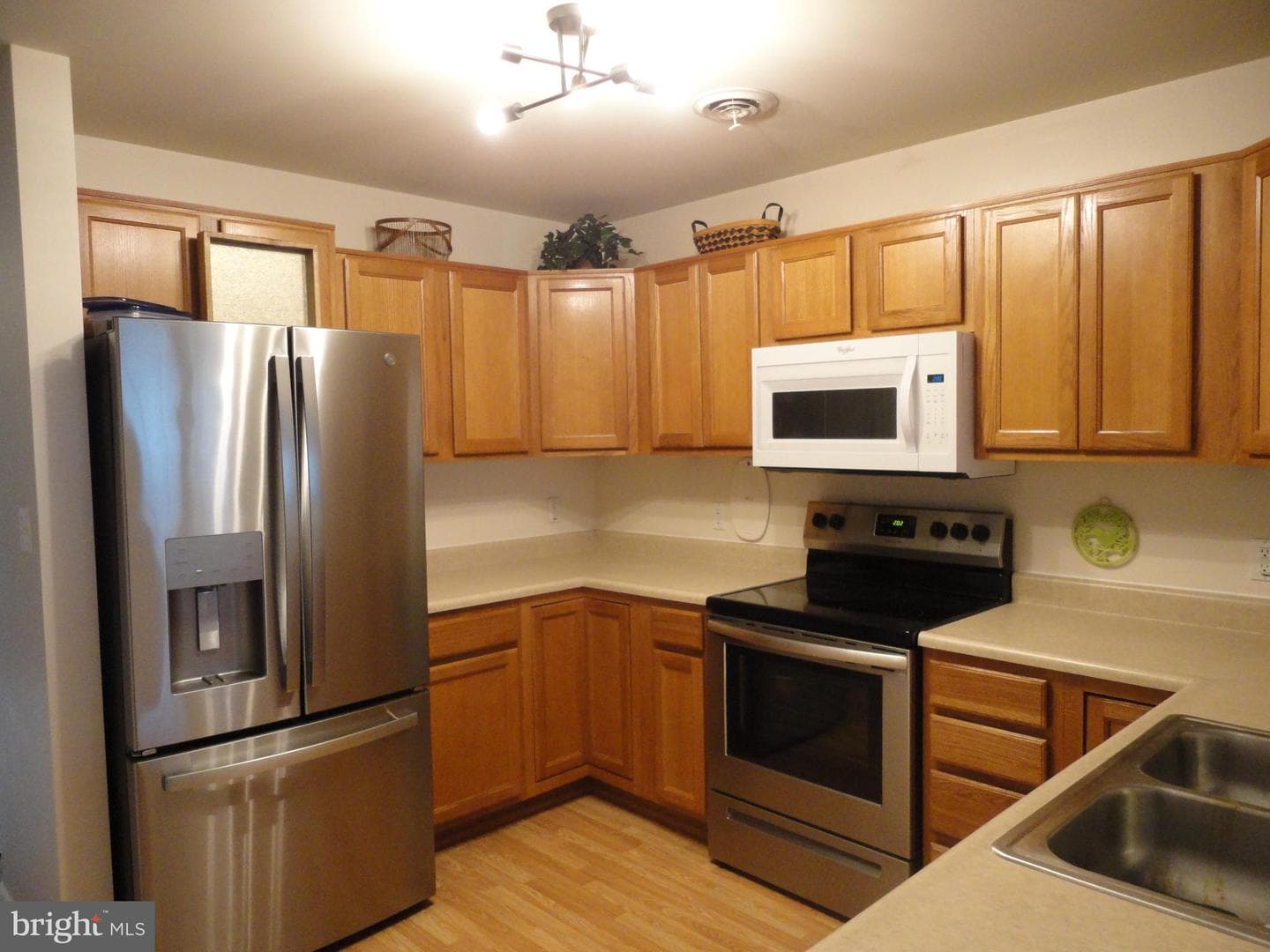 139 Winchester Court photo 8