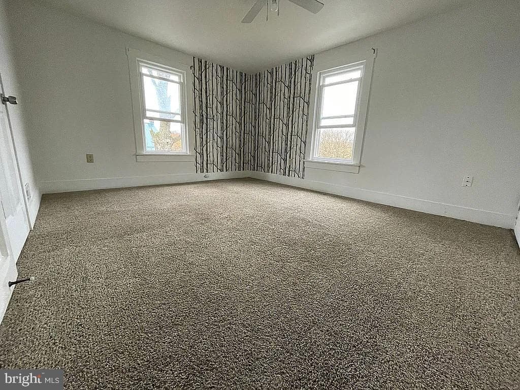 623 Fairview Street photo 11