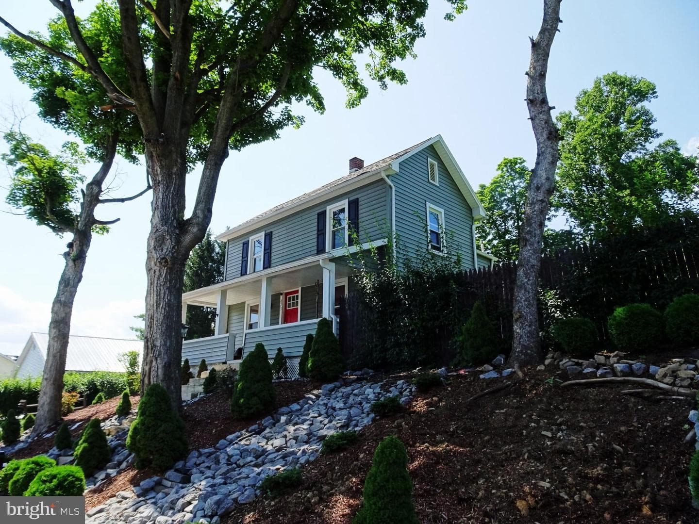 623 Fairview Street photo 8
