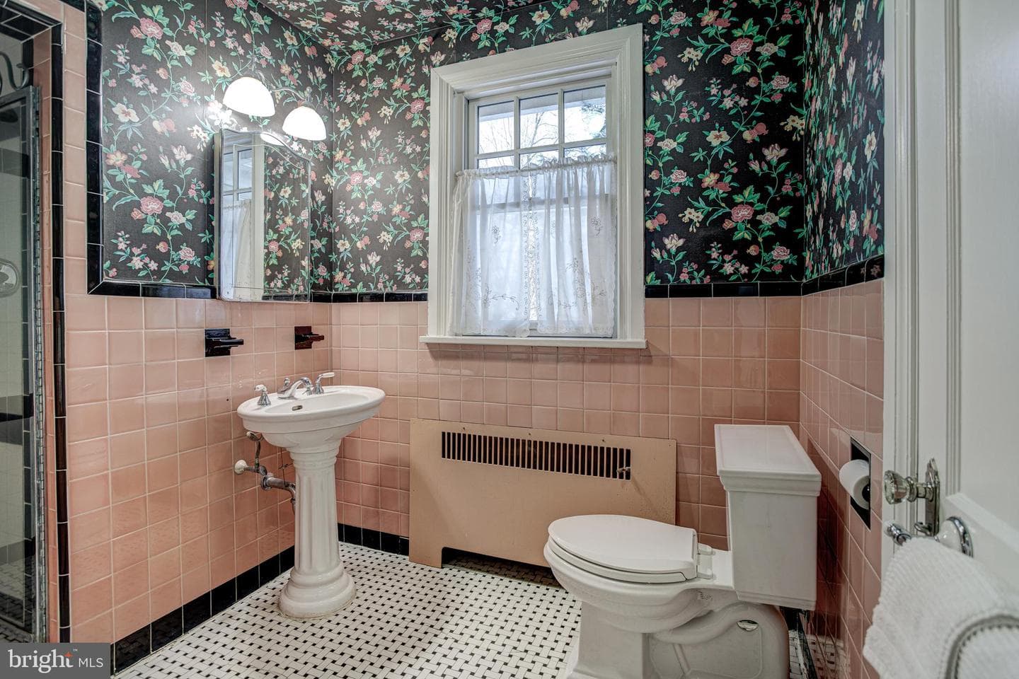 458 E Fairmount Avenue photo 33