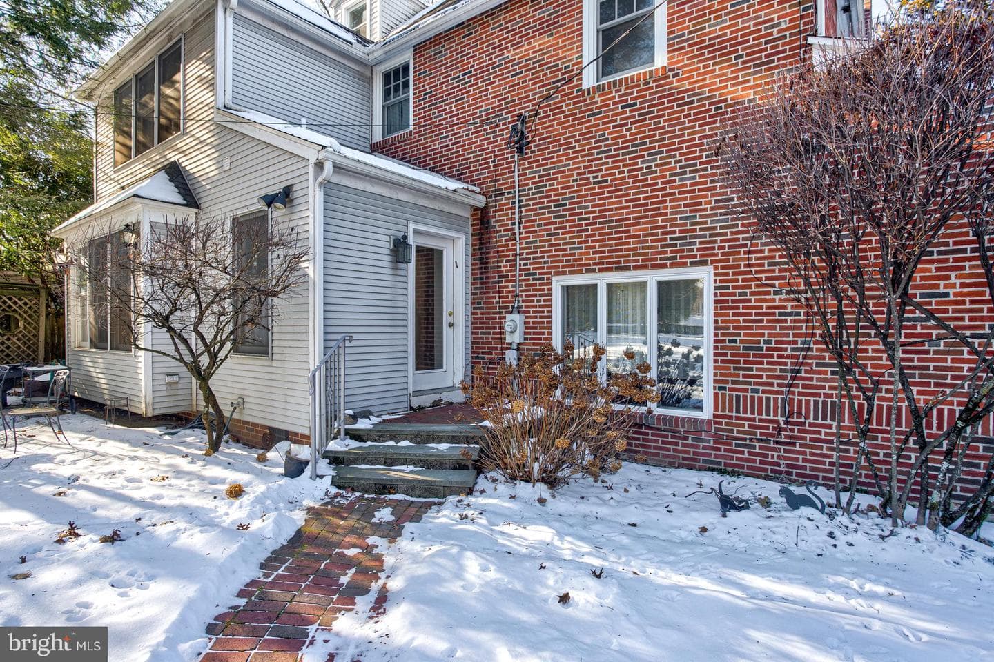 458 E Fairmount Avenue photo 40