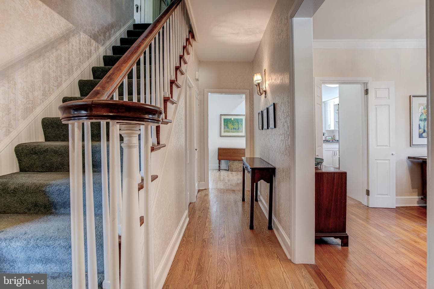 458 E Fairmount Avenue photo 9