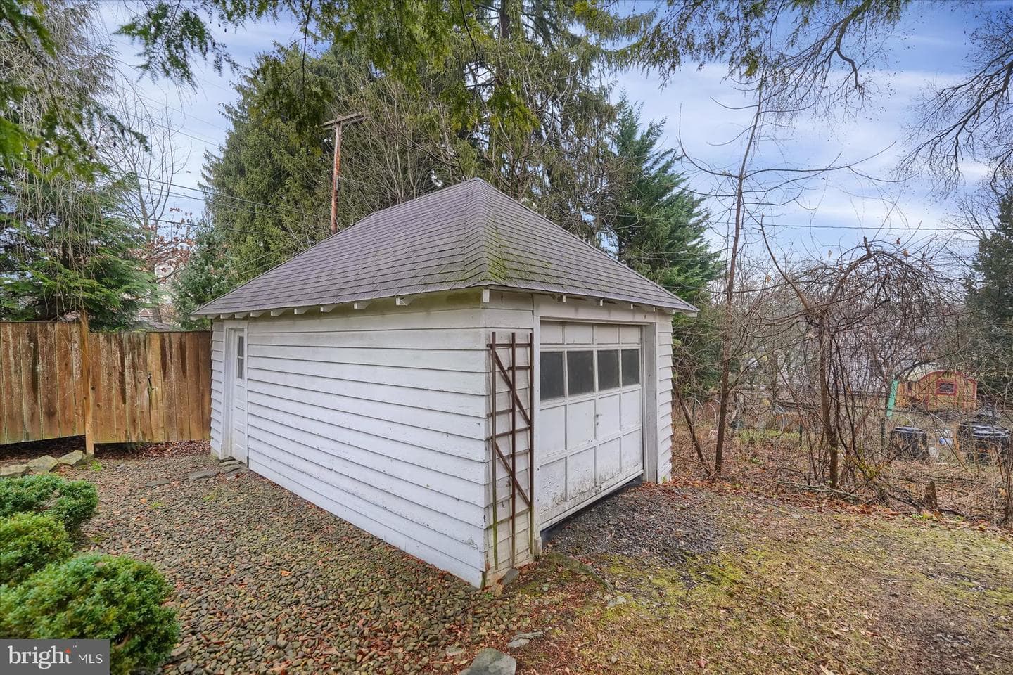 525 E Foster Avenue photo 14