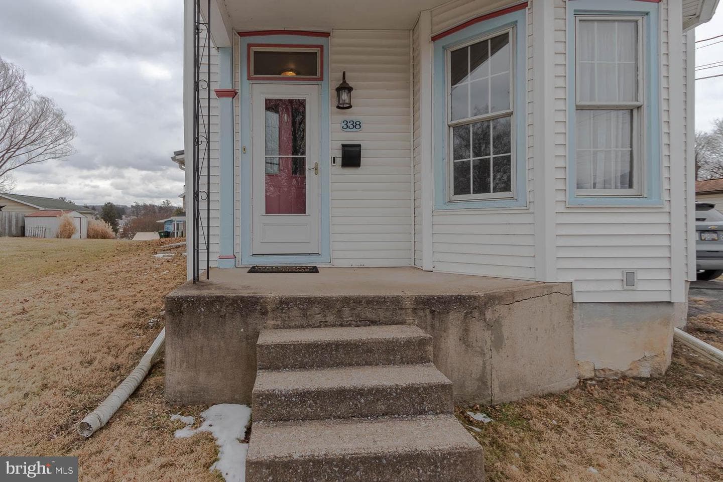 338 E Lamb Street photo 2
