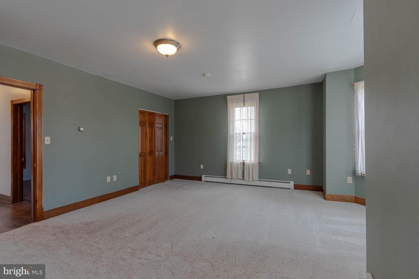 338 E Lamb Street photo 24
