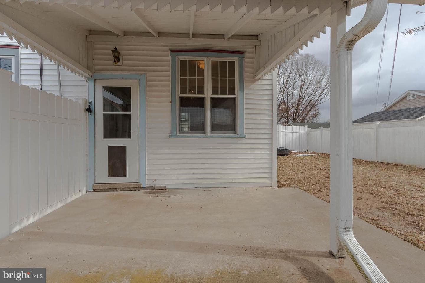 338 E Lamb Street photo 34