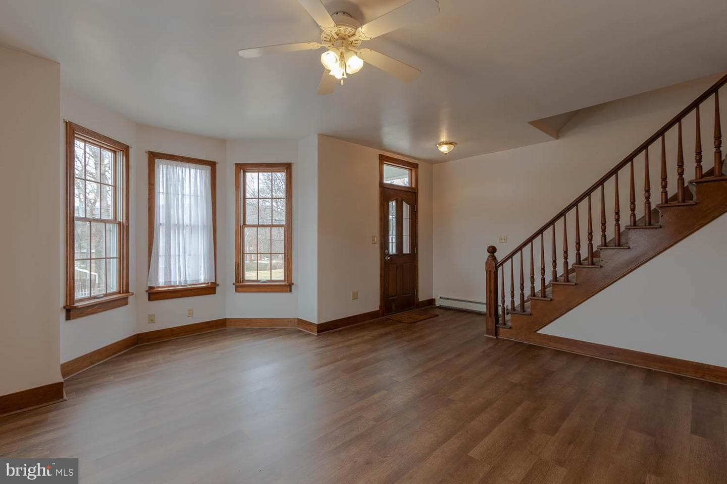 338 E Lamb Street photo 6