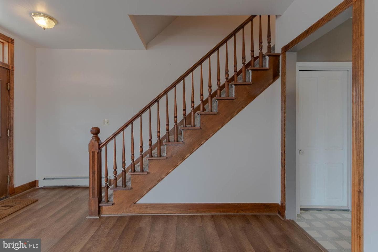 338 E Lamb Street photo 7