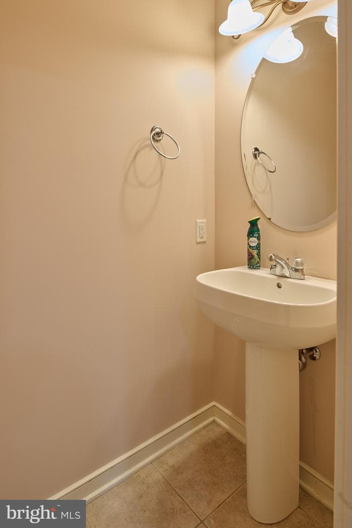 185 Wiltree Court photo 5