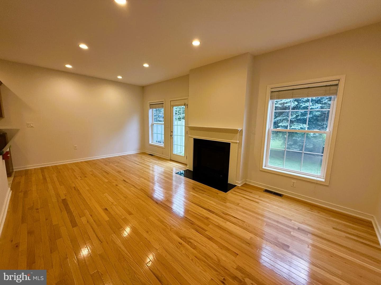 187 Wiltree Court photo 4