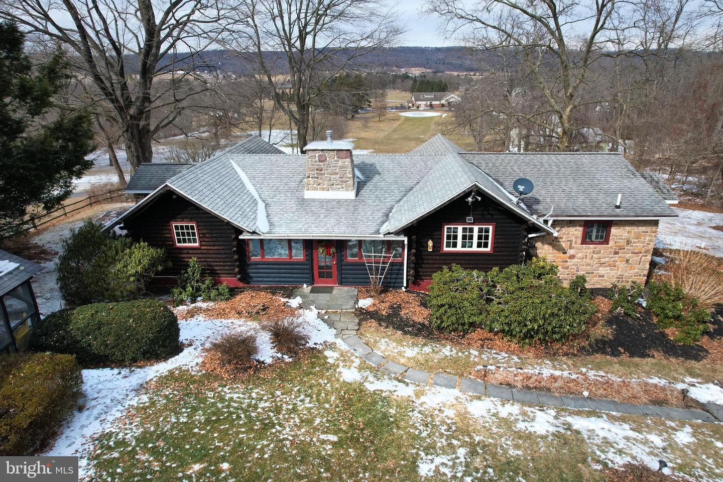 448 Hecla Road photo 1