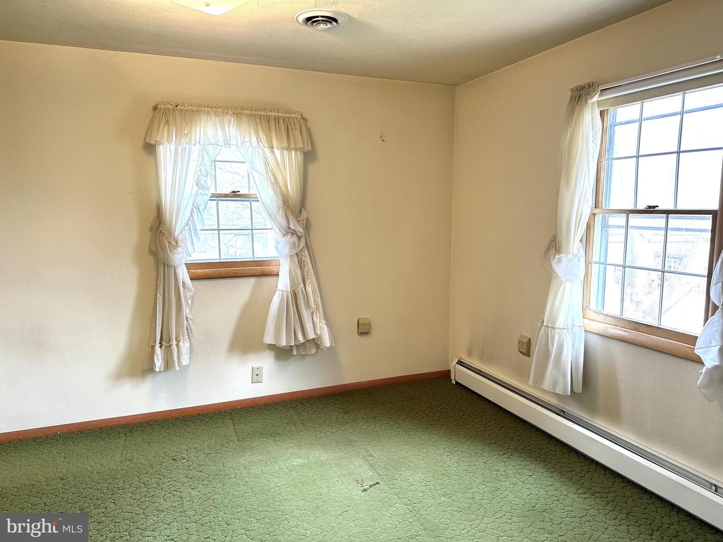 228 N McAllister Street photo 14