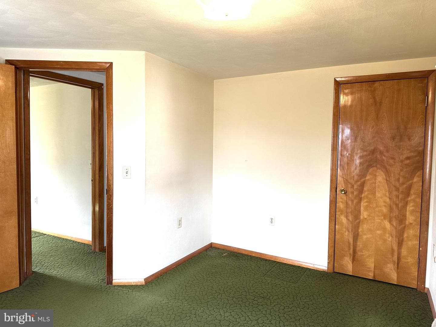 228 N McAllister Street photo 15