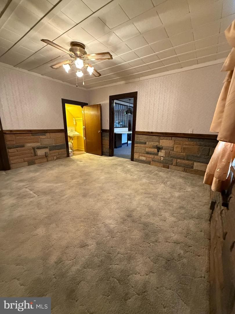 215 E High Street photo 17