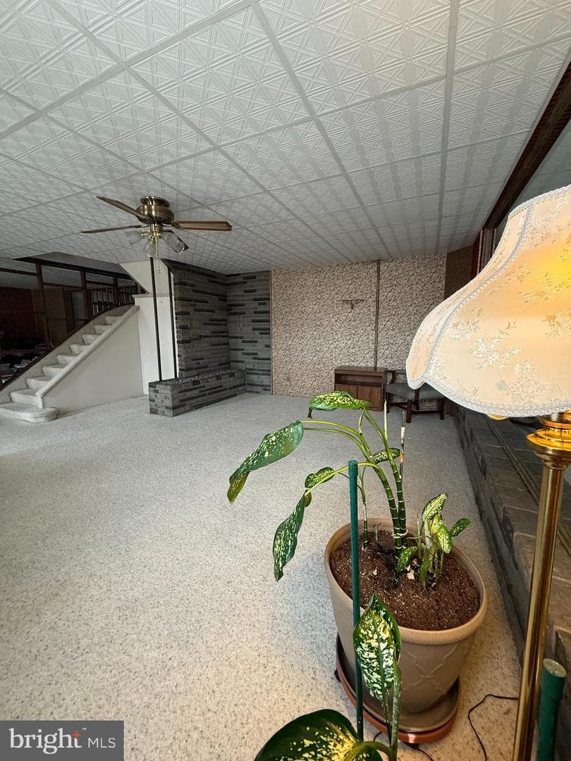 215 E High Street photo 8