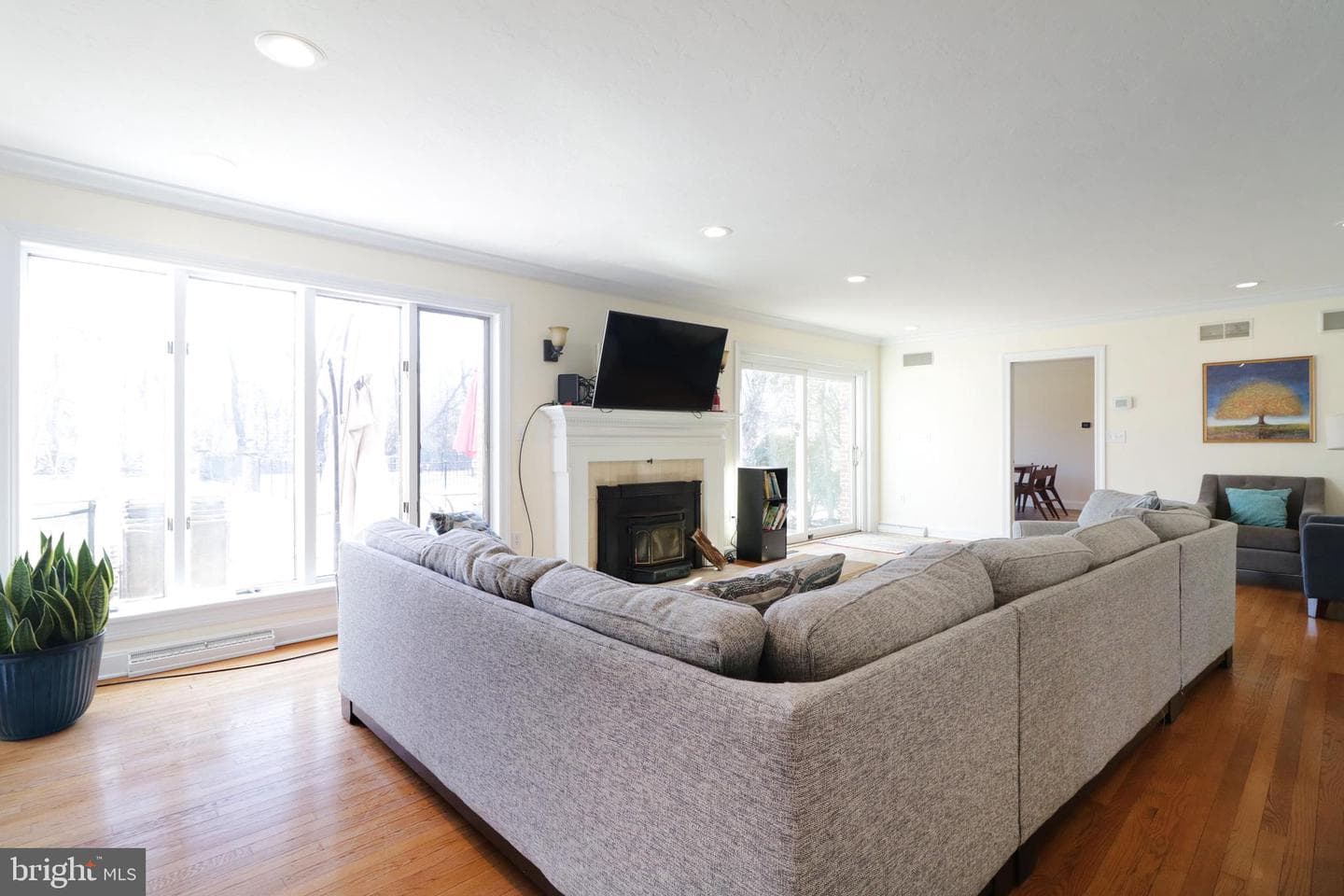 2610 Sleepy Hollow Drive photo 18
