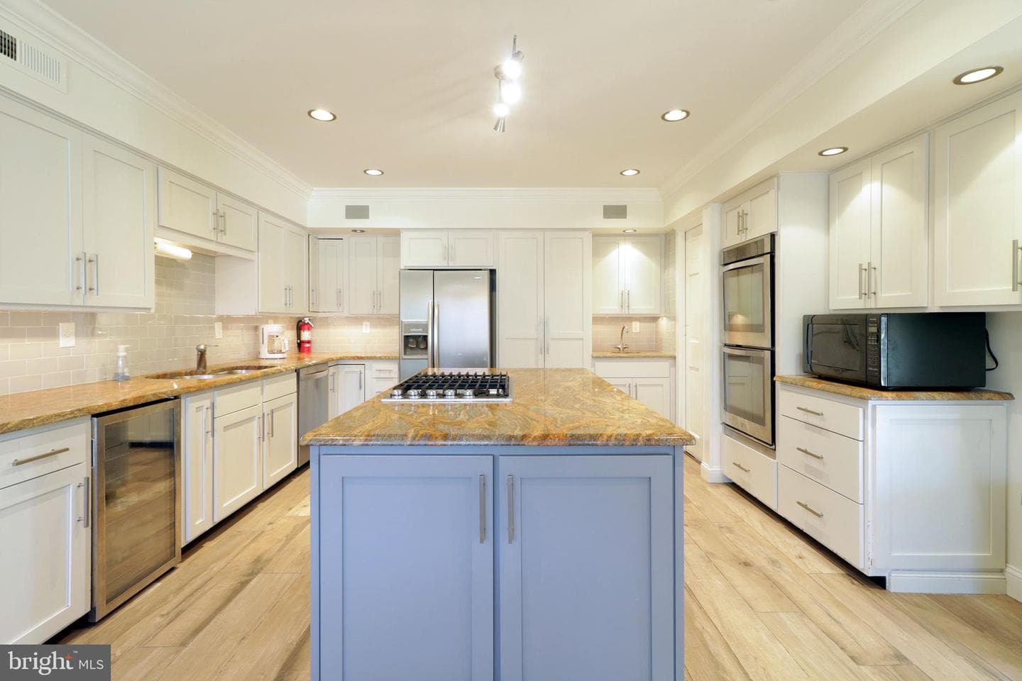 2610 Sleepy Hollow Drive photo 21