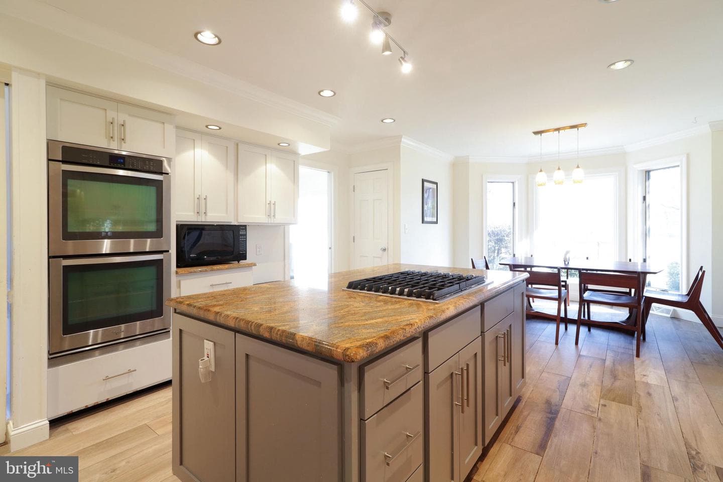 2610 Sleepy Hollow Drive photo 27