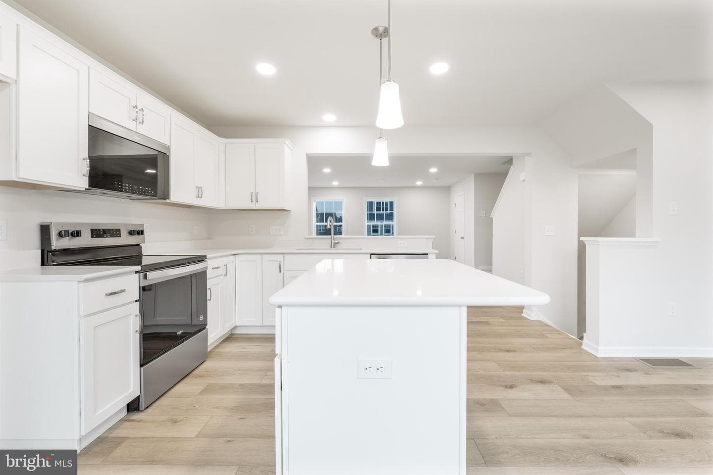 128 Dolomite Drive photo 6