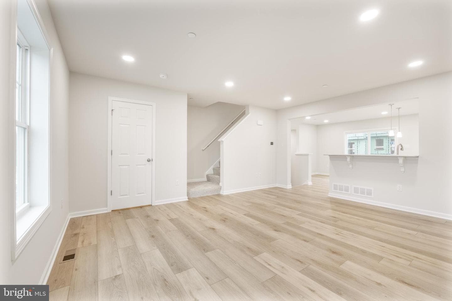 128 Dolomite Drive photo 8