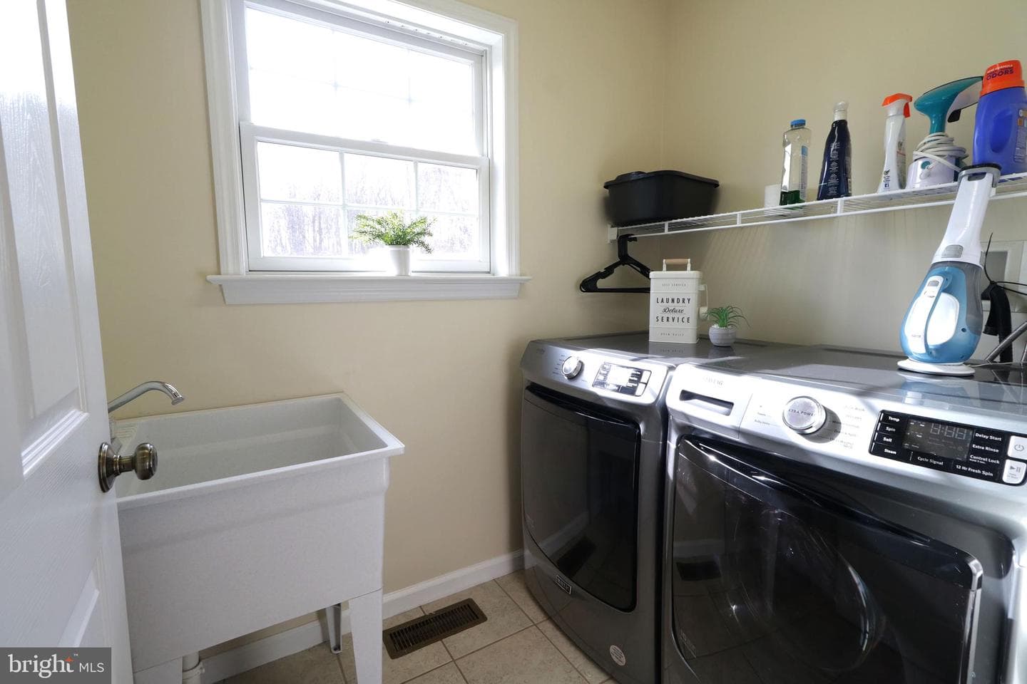 120 Faust Circle photo 33