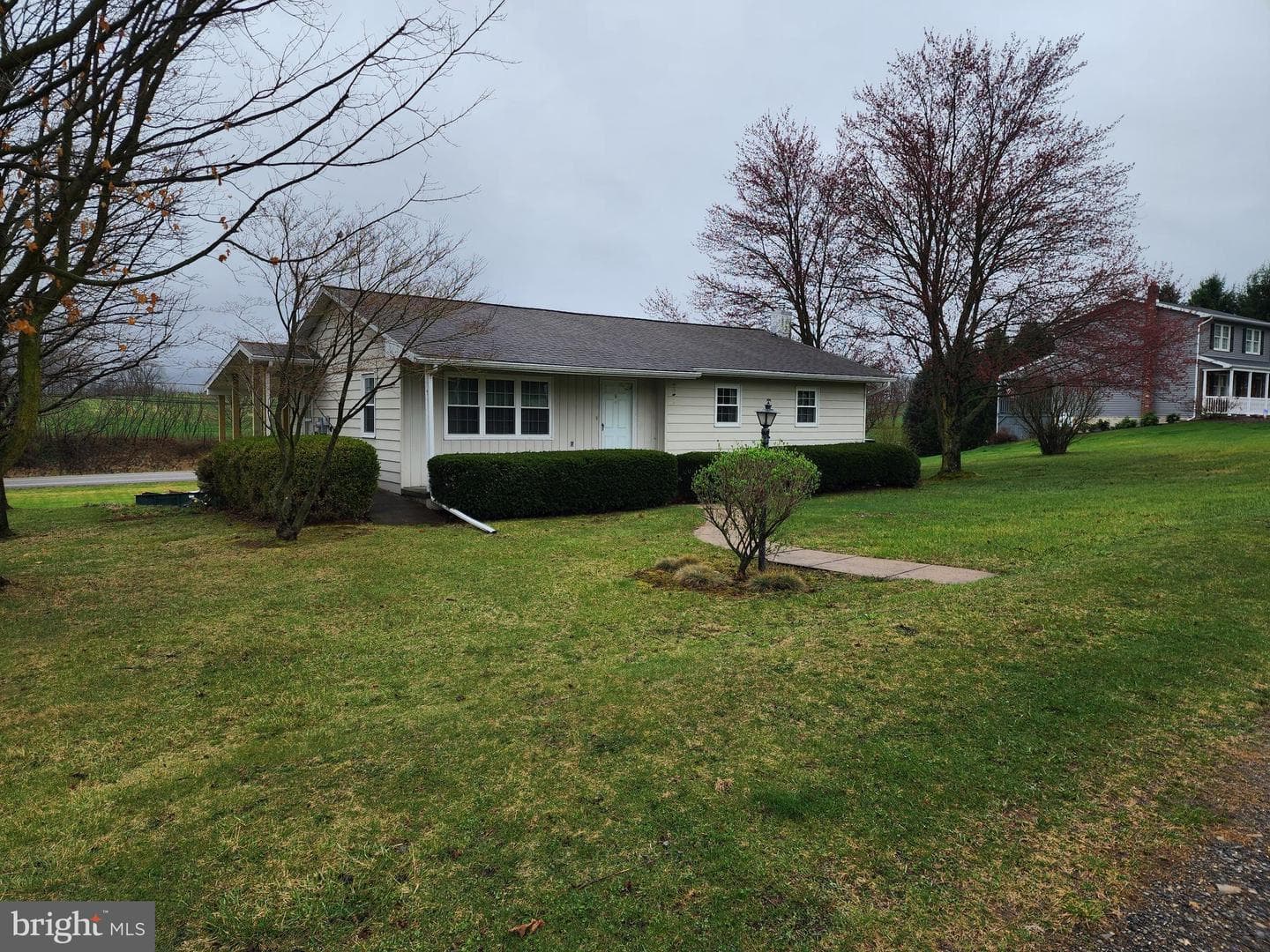 196 Scenic Drive photo 2