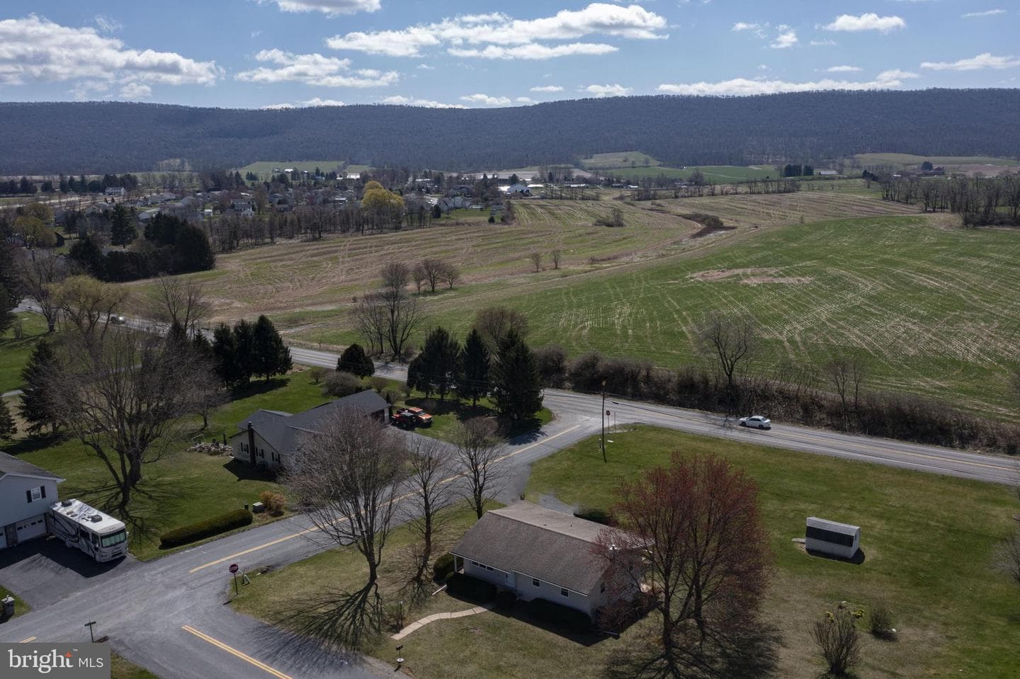 196 Scenic Drive photo 23