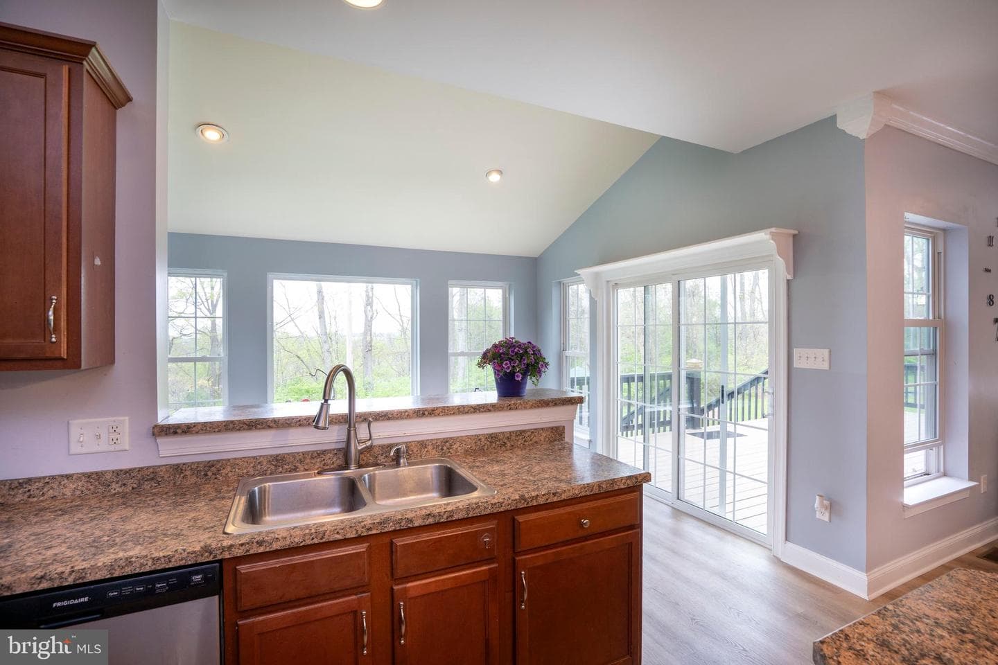 179 Chicory Avenue photo 10
