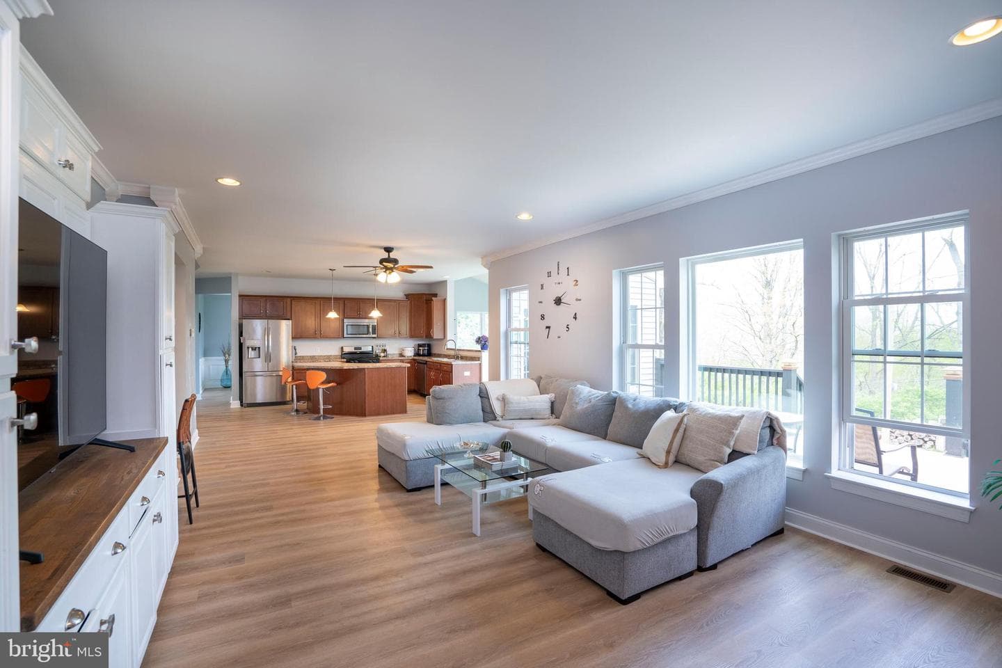 179 Chicory Avenue photo 5
