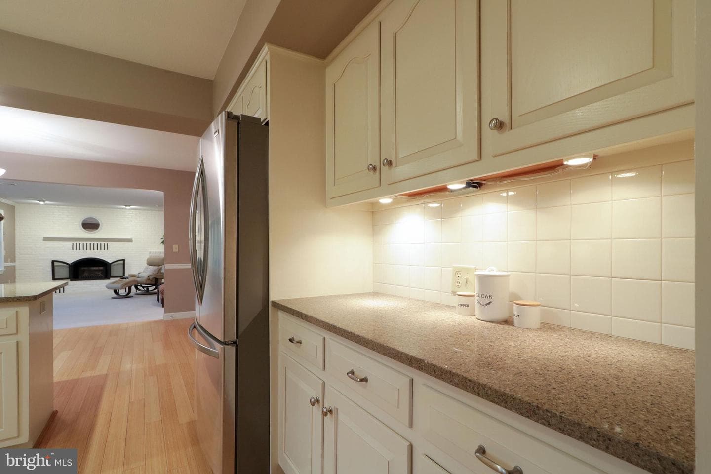 564 Lanceshire Lane photo 19