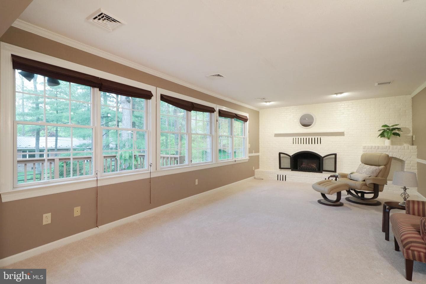 564 Lanceshire Lane photo 22