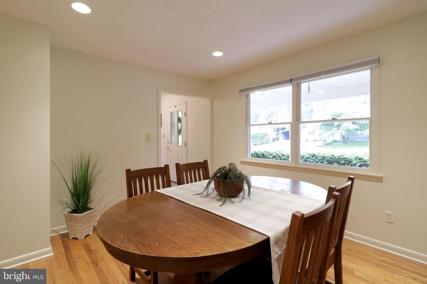 131 W Marylyn Avenue photo 15