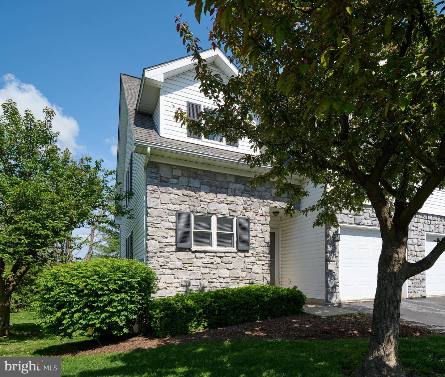 121 Washington Place #121 photo 1