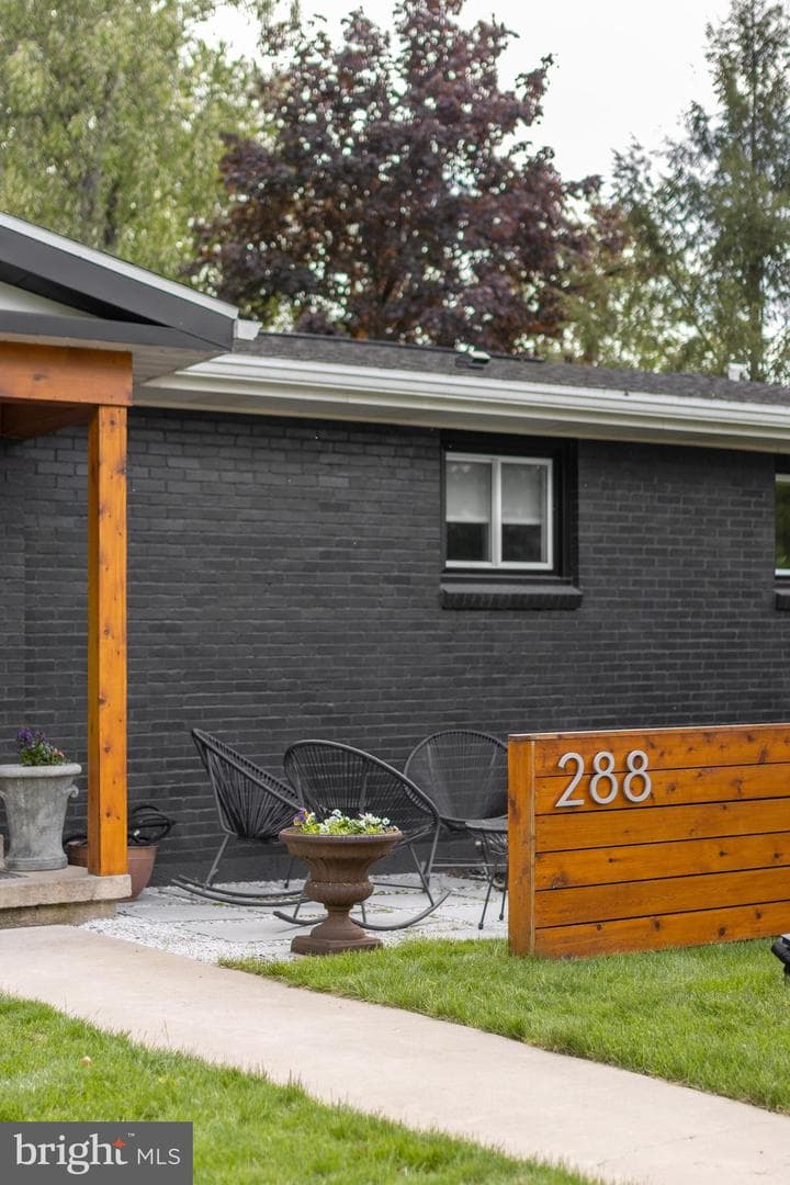 288 Nimitz Avenue photo 3