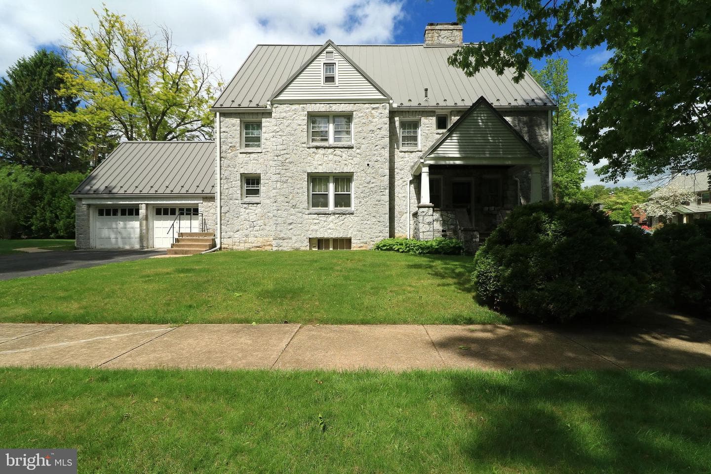 441-445 Ridge Avenue photo 3