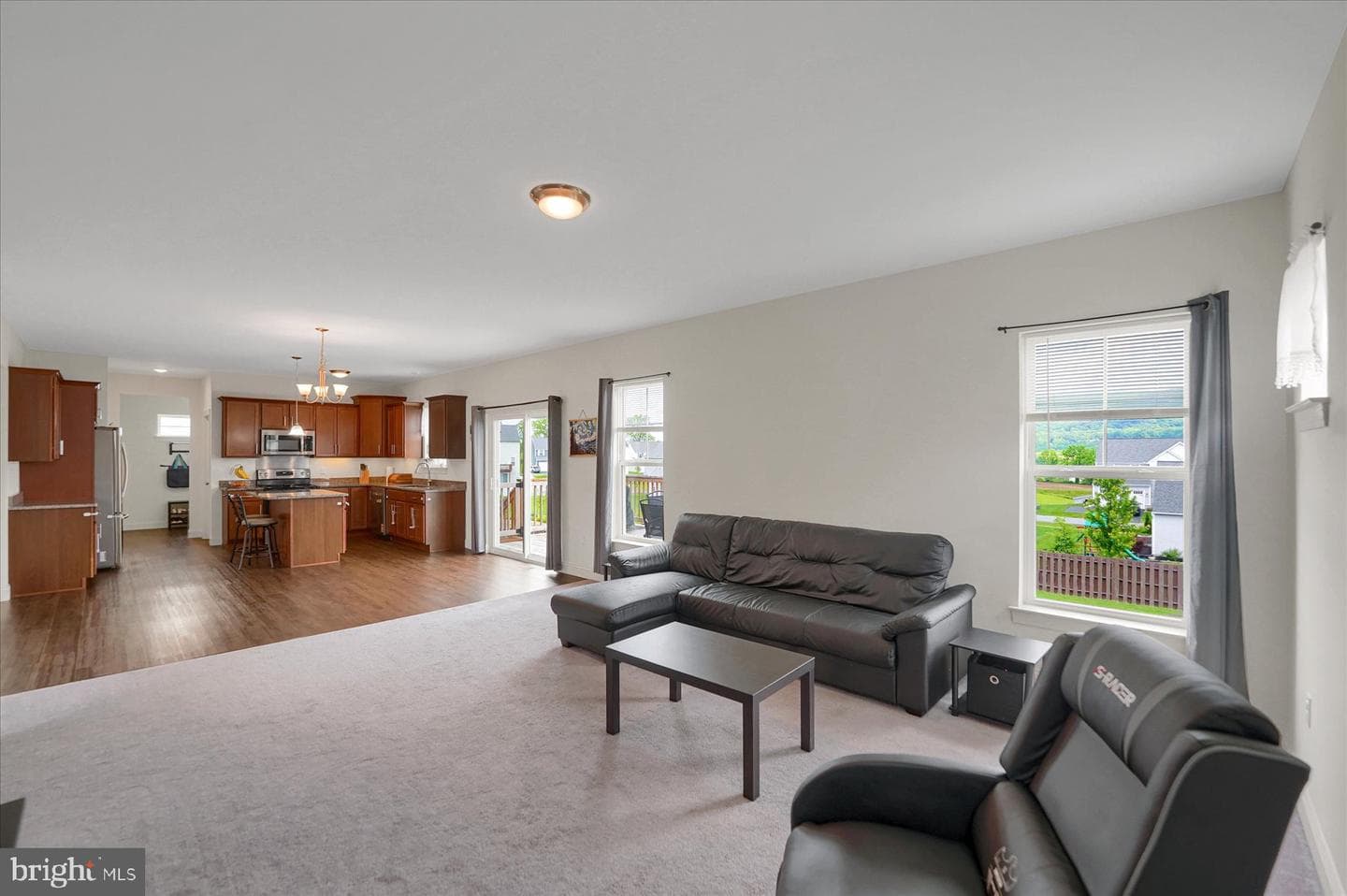 1015 Karmel Street photo 14
