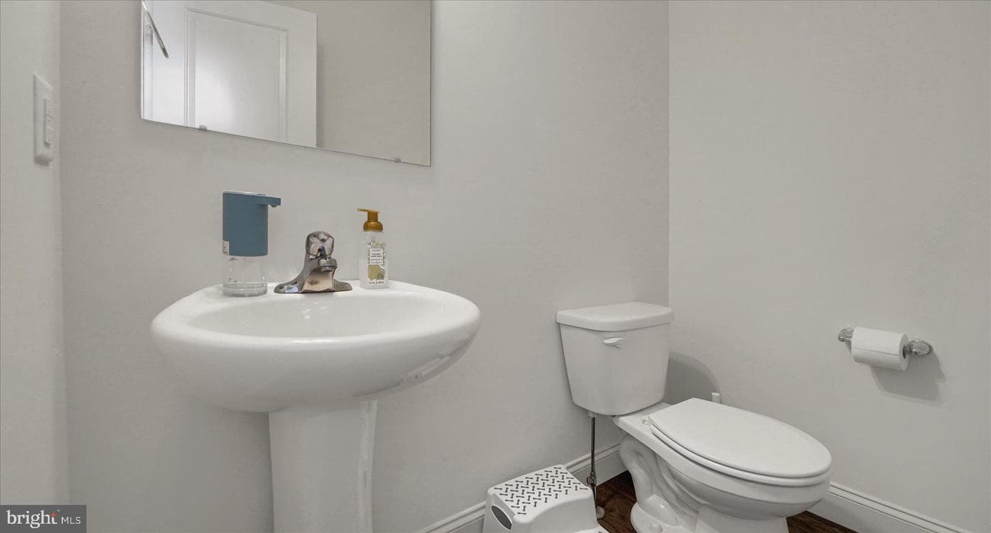 1015 Karmel Street photo 15