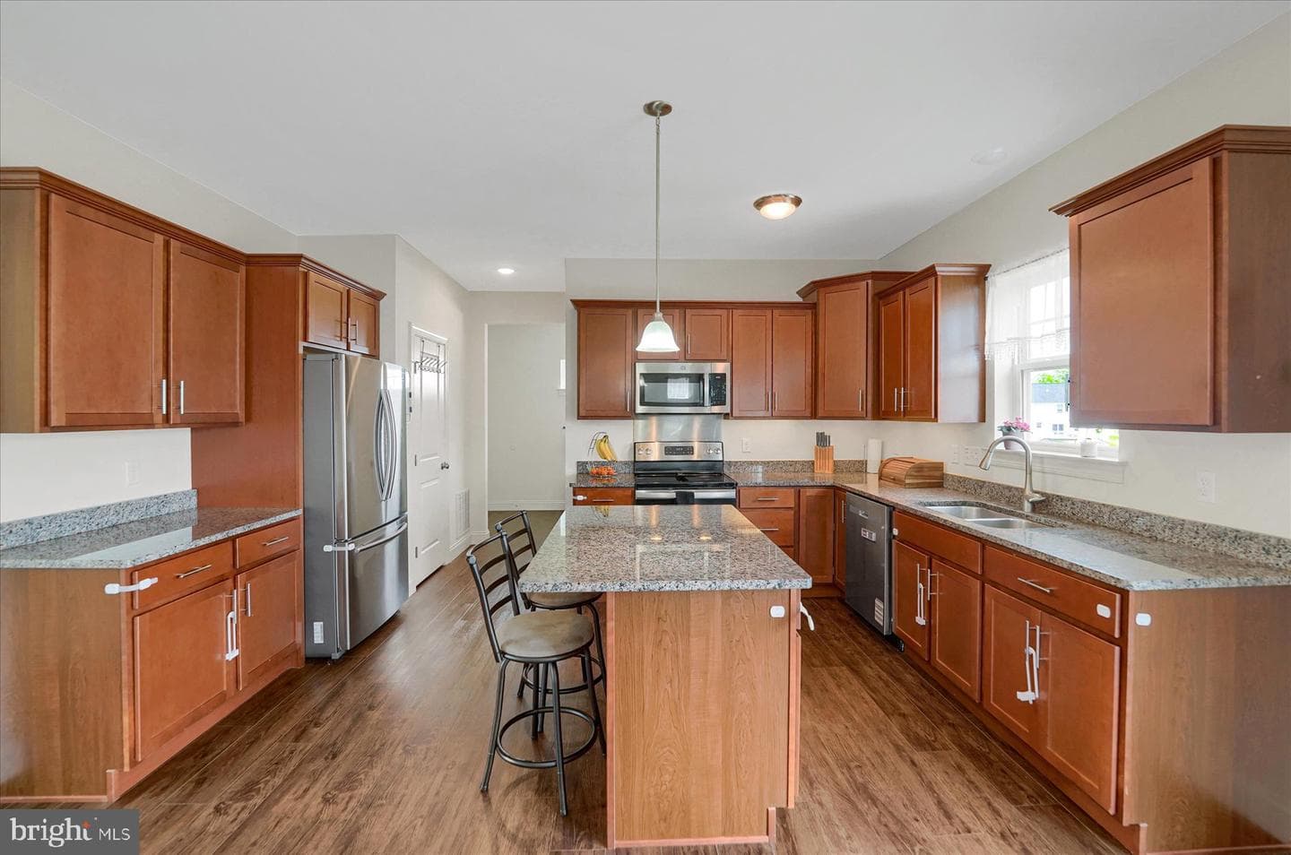 1015 Karmel Street photo 8