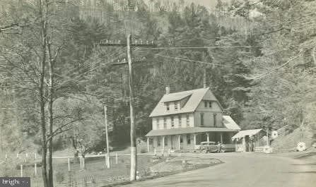 222 Millheim Narrows photo 4