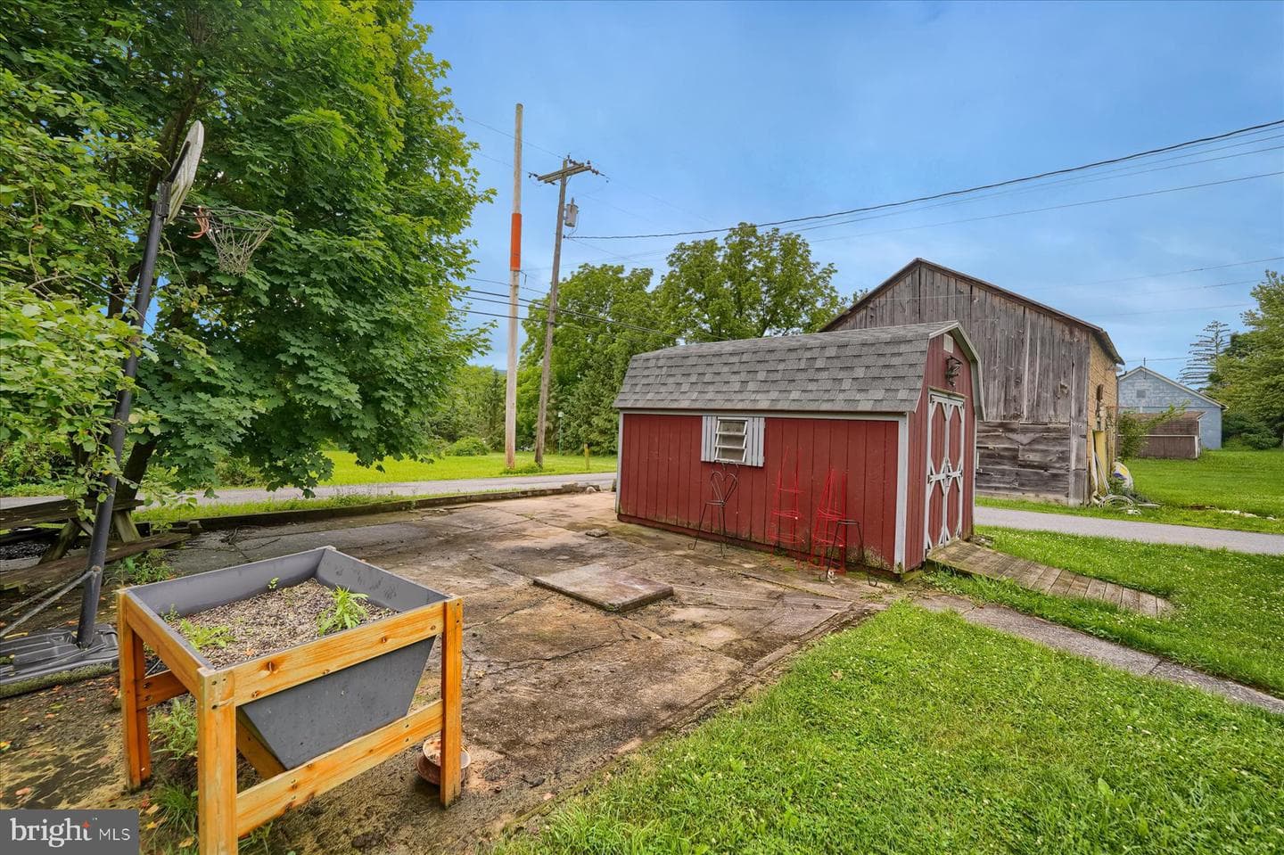 168 E Main Street photo 29