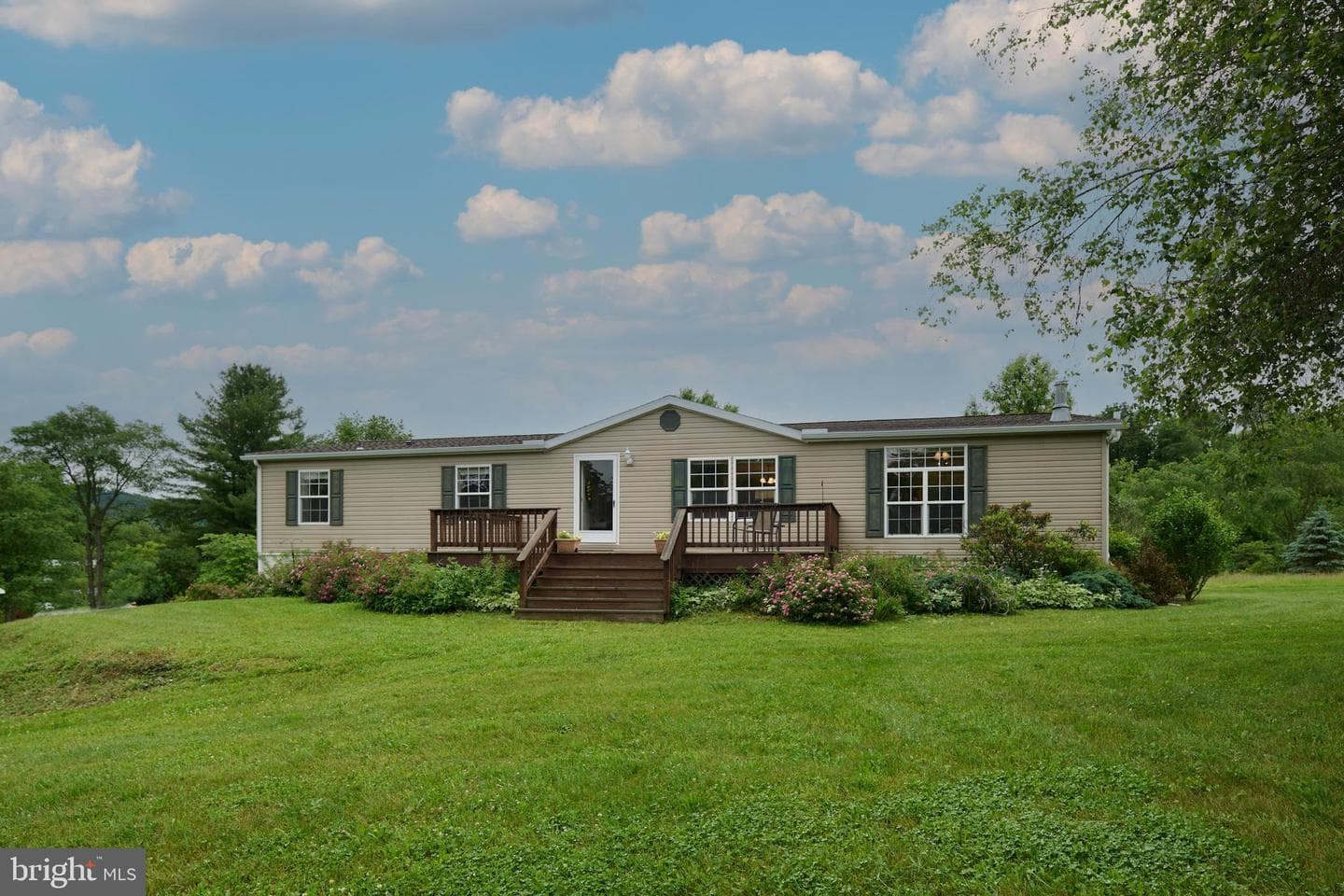 108 Jeremy Place photo 59