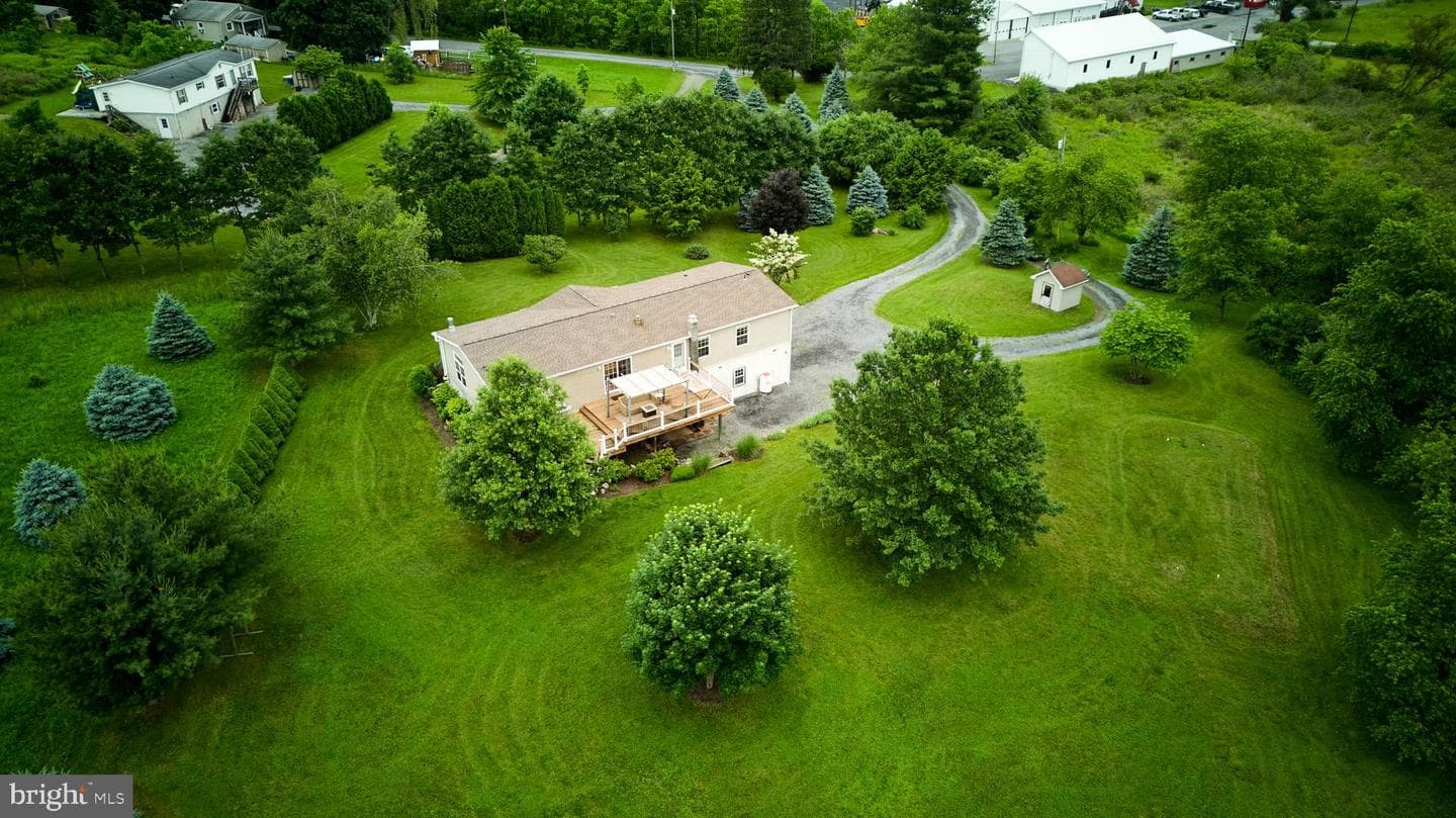 108 Jeremy Place photo 77