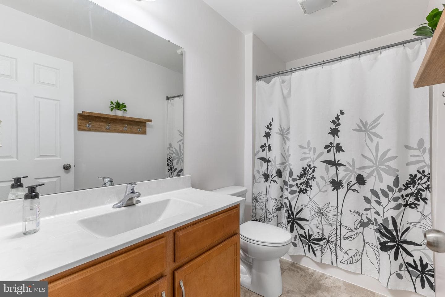 248 Amberleigh Lane photo 16