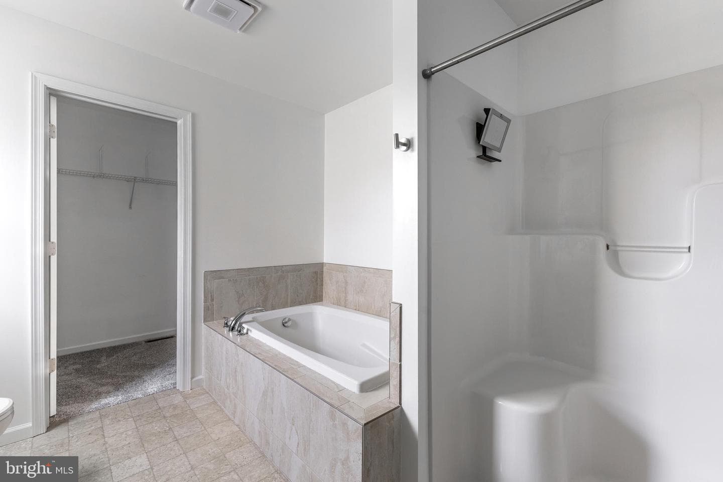 248 Amberleigh Lane photo 18