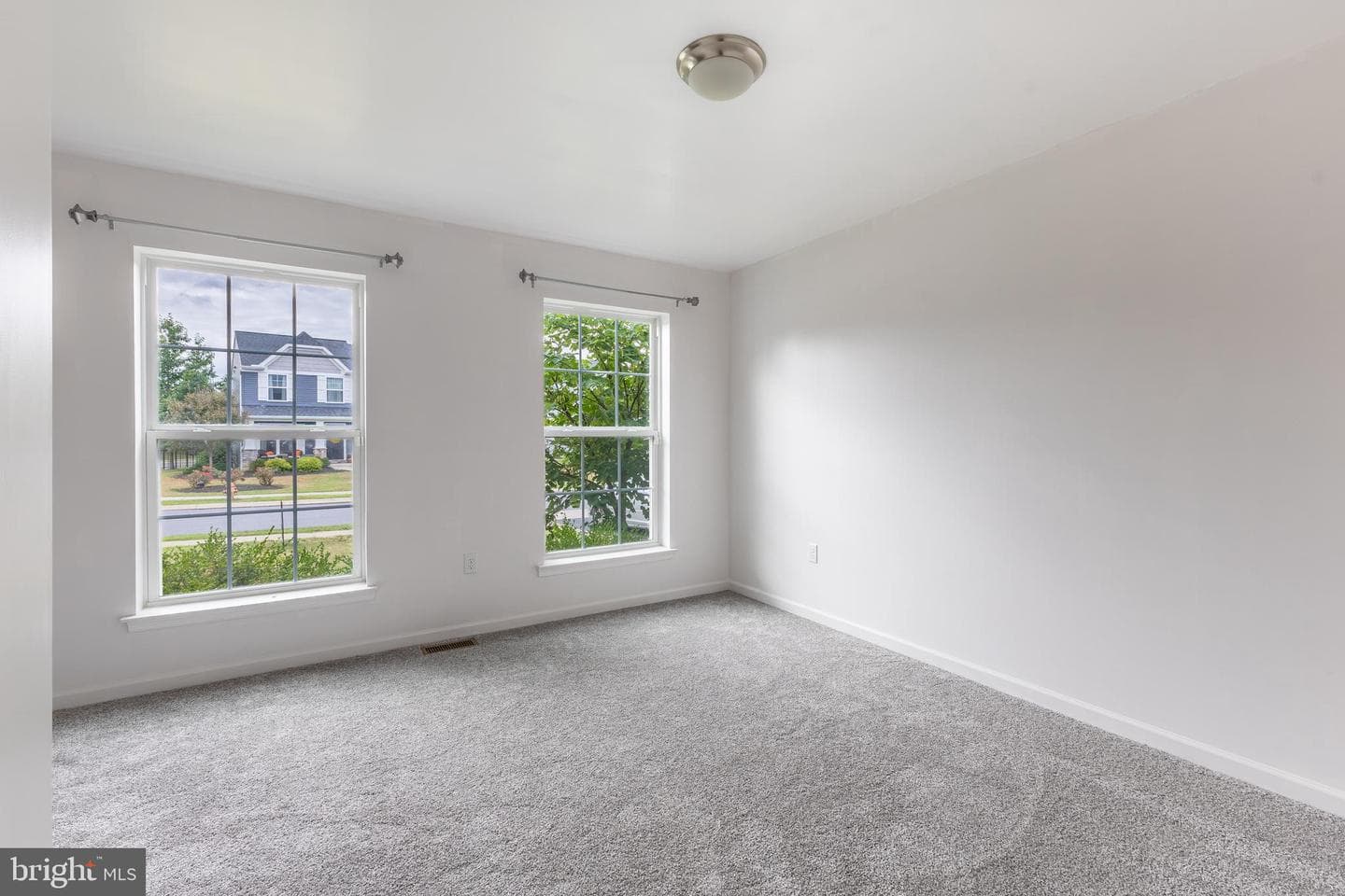 248 Amberleigh Lane photo 23