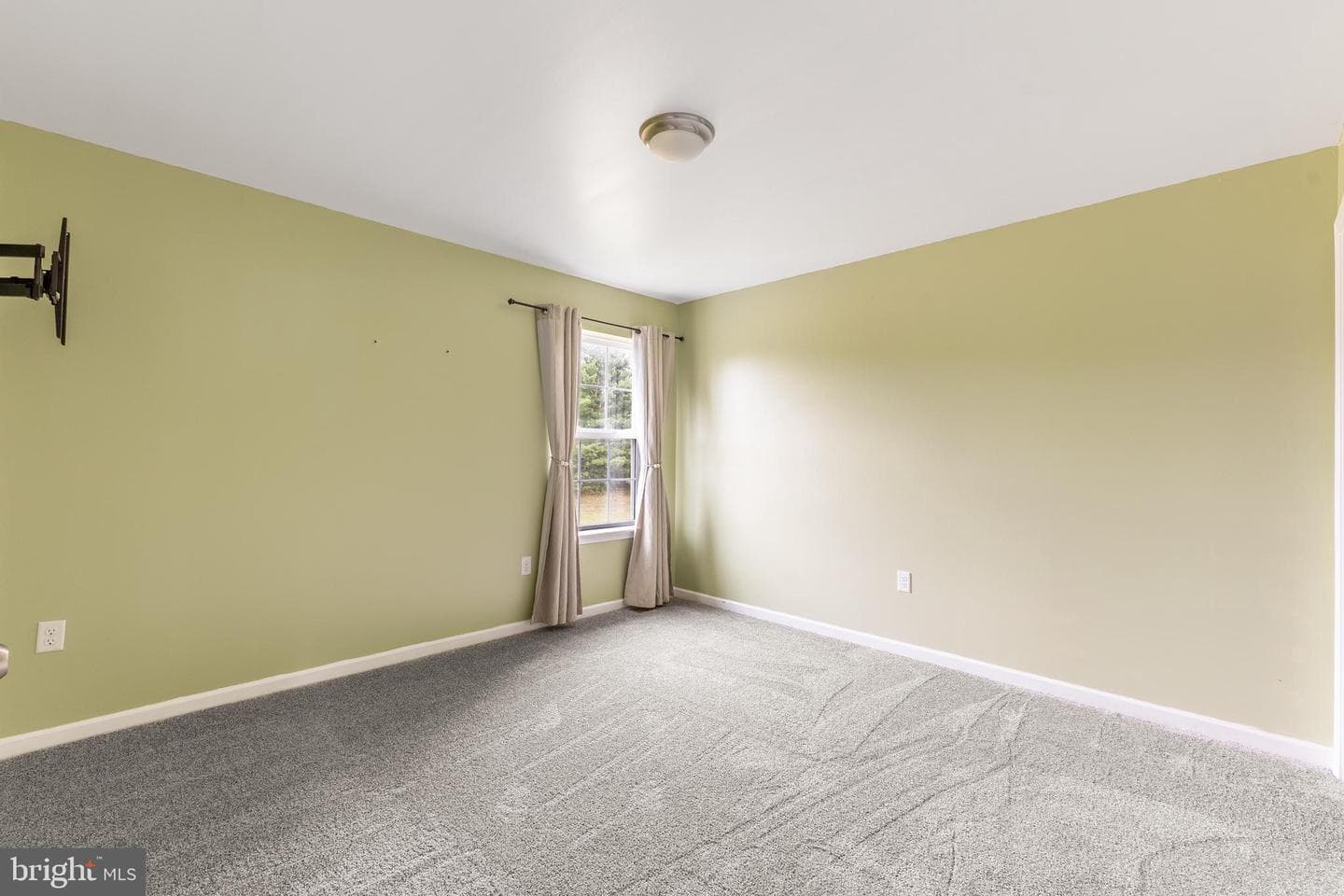 248 Amberleigh Lane photo 25