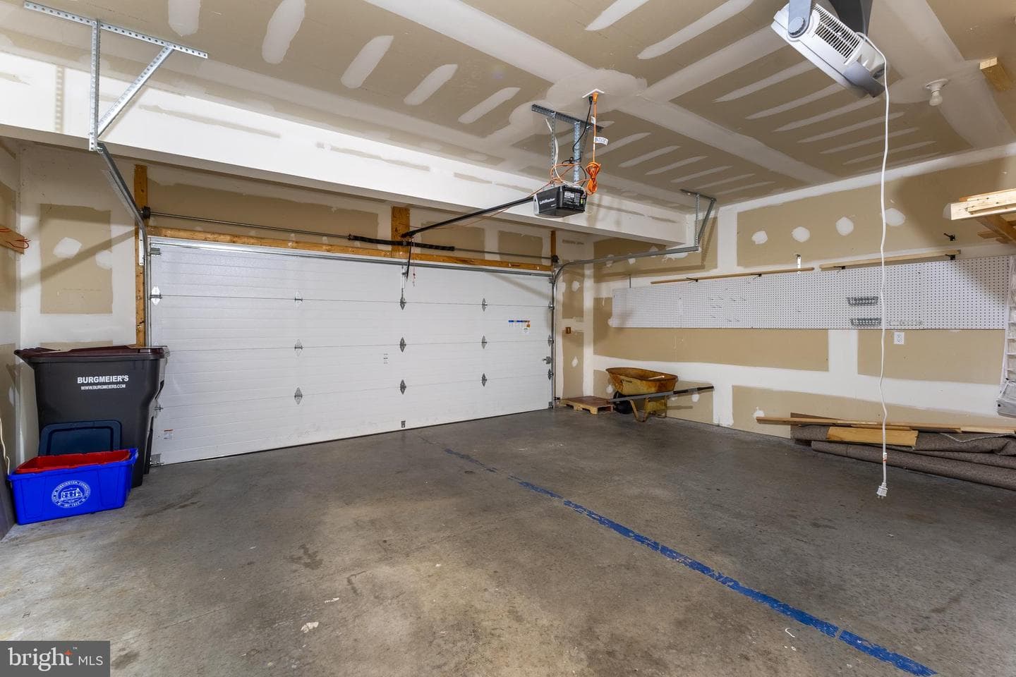 248 Amberleigh Lane photo 34